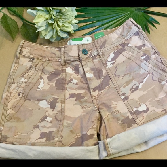 Anthropologie Wanderer Camo Shorts - Picture 2 of 5